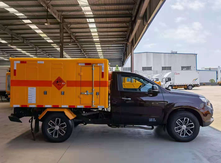 巴音郭楞凯龙矿山设备爆破器材运输车安全性如何？