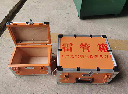 巴音郭楞不同材质的雷管箱性能上有什么区别？